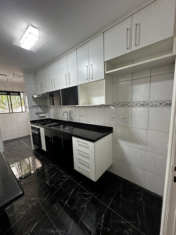 Apartamento à venda com 03 dormitórios, 02 banheiros sendo 01 suíte e 01 vaga de garagem Rua Vergueiro São Paulo - 