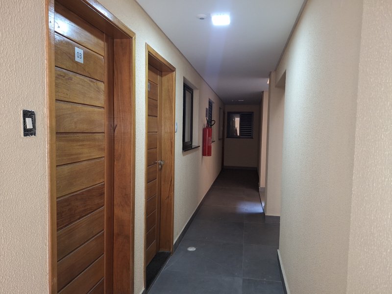 Apartamento à venda pronto para morar com 2 dormitórios em Arthur Alvim! Rua Maciel Monteiro São Paulo - Corredor 1° subsolo