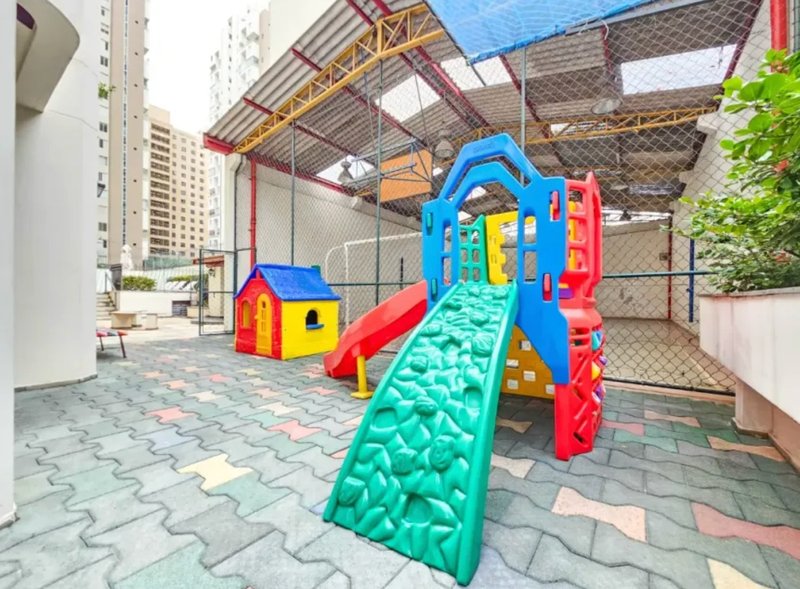 ALUGA OU VENDE COBERTURA 187m2 - ALTO PADRÃO - MOEMA SP Avenida Jurema São Paulo - 