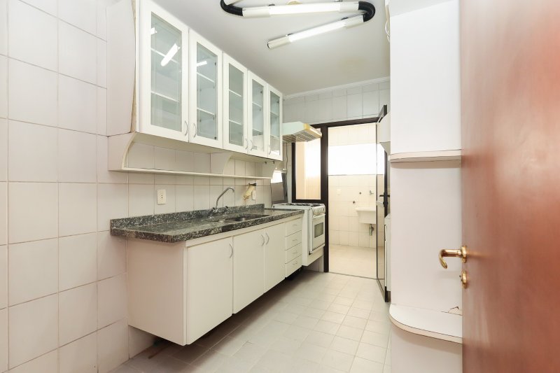 ALUGA OU VENDE COBERTURA 187m2 - ALTO PADRÃO - MOEMA SP Avenida Jurema São Paulo - 