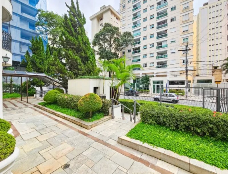 ALUGA OU VENDE COBERTURA 187m2 - ALTO PADRÃO - MOEMA SP Avenida Jurema São Paulo - 