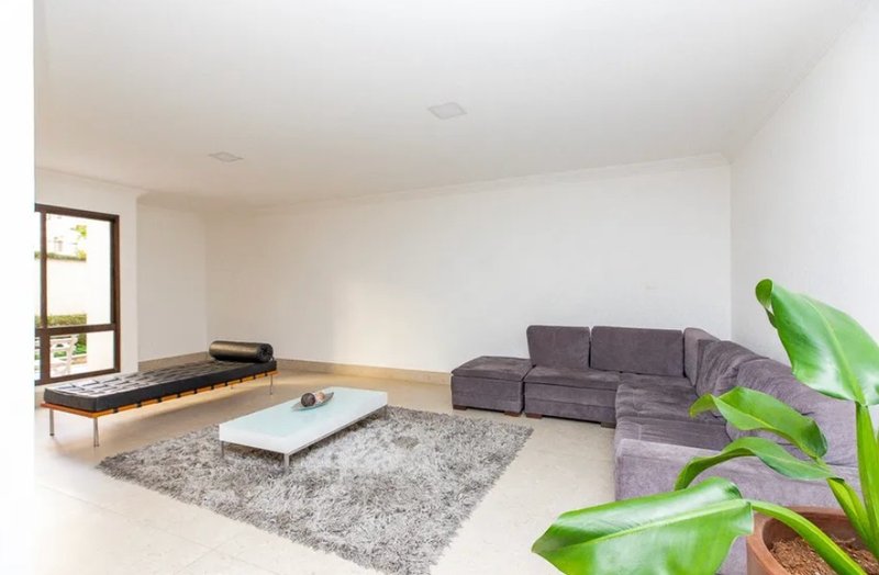 ALUGA OU VENDE COBERTURA 187m2 - ALTO PADRÃO - MOEMA SP Avenida Jurema São Paulo - 