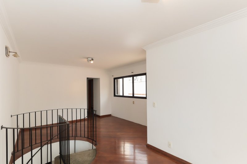 ALUGA OU VENDE COBERTURA 187m2 - ALTO PADRÃO - MOEMA SP Avenida Jurema São Paulo - 