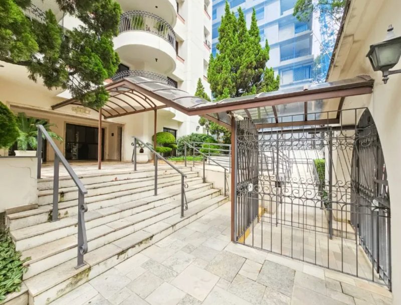 ALUGA OU VENDE COBERTURA 187m2 - ALTO PADRÃO - MOEMA SP Avenida Jurema São Paulo - 