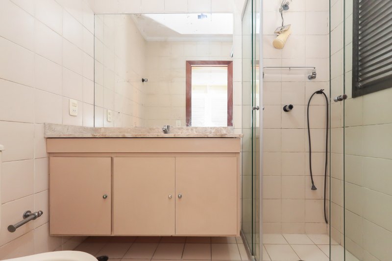 ALUGA OU VENDE COBERTURA 187m2 - ALTO PADRÃO - MOEMA SP Avenida Jurema São Paulo - 