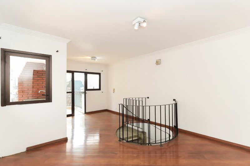 ALUGA OU VENDE COBERTURA 187m2 - ALTO PADRÃO - MOEMA SP Avenida Jurema São Paulo - 