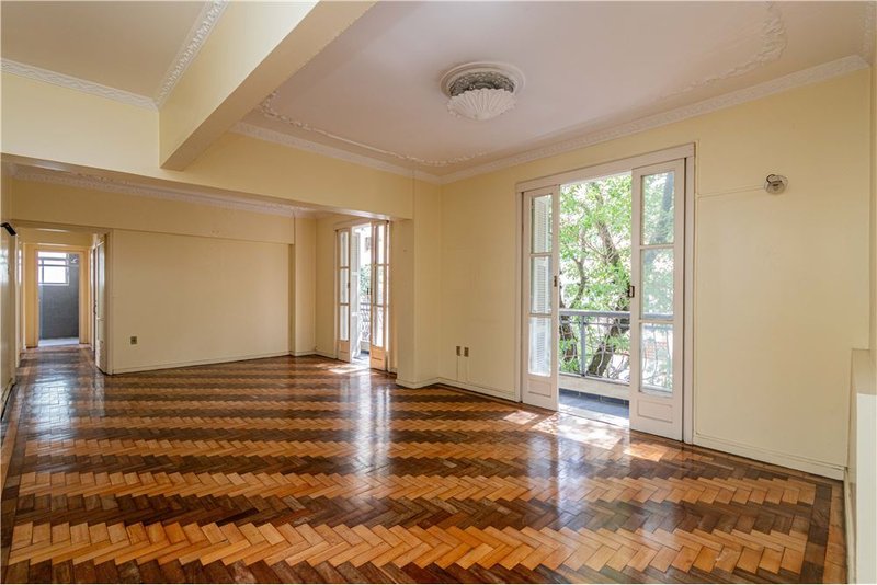 Apartamento de 133m² com 3 dormitórios na Av. Des. André da Rocha Desembargador André da Rocha Porto Alegre - 
