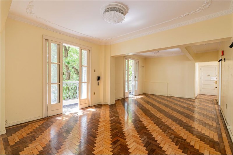 Apartamento de 133m² com 3 dormitórios na Av. Des. André da Rocha Desembargador André da Rocha Porto Alegre - 