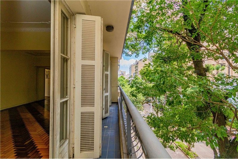 Apartamento de 133m² com 3 dormitórios na Av. Des. André da Rocha Desembargador André da Rocha Porto Alegre - 