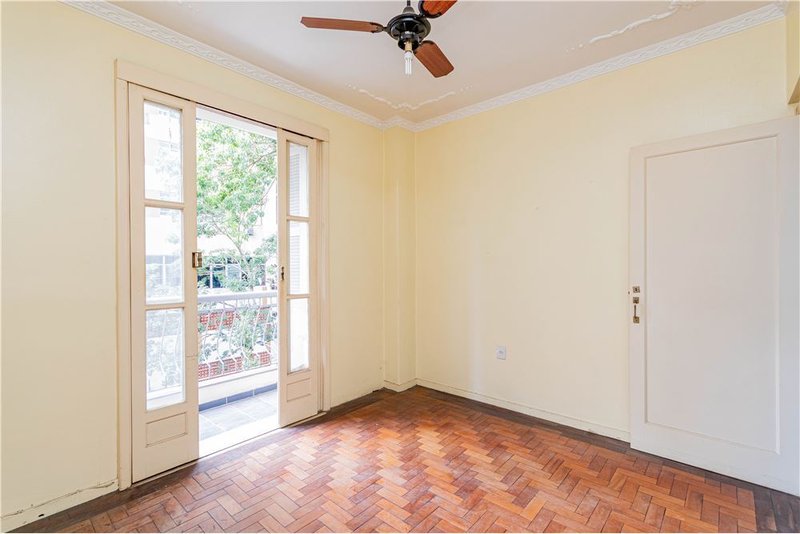 Apartamento de 133m² com 3 dormitórios na Av. Des. André da Rocha Desembargador André da Rocha Porto Alegre - 