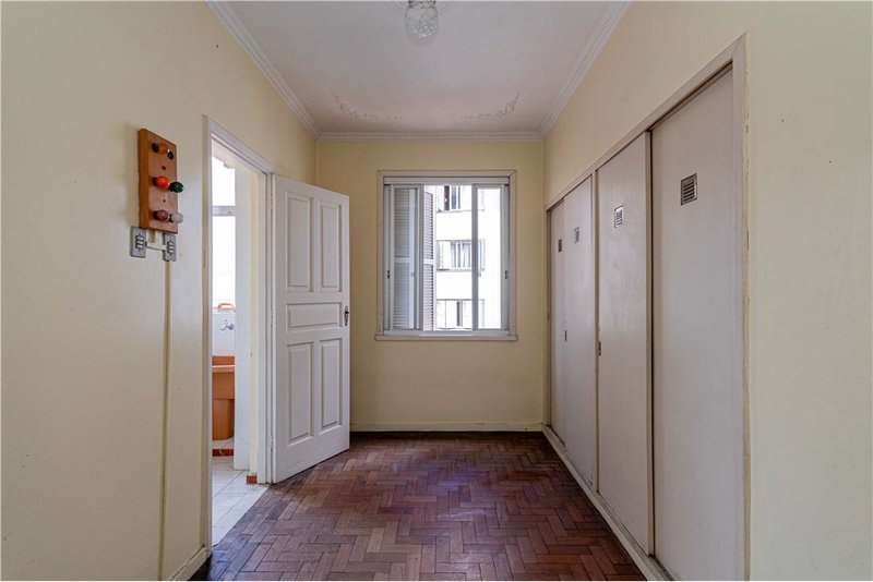 Apartamento de 133m² com 3 dormitórios na Av. Des. André da Rocha Desembargador André da Rocha Porto Alegre - 