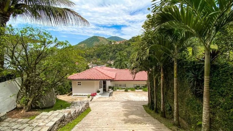 Casa com 5 quartos, 700 m², à venda por R$ 4.990.000- Portogalo - Angra dos Reis/RJ Condomínio Portogalo Angra dos Reis - 