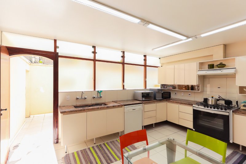 VENDA LINDA CASA – ALTO DA BOA VISTA – RUA SEM SAÍDA - Praça Antônio Guariglia Rua Alberto Hodge São Paulo - 