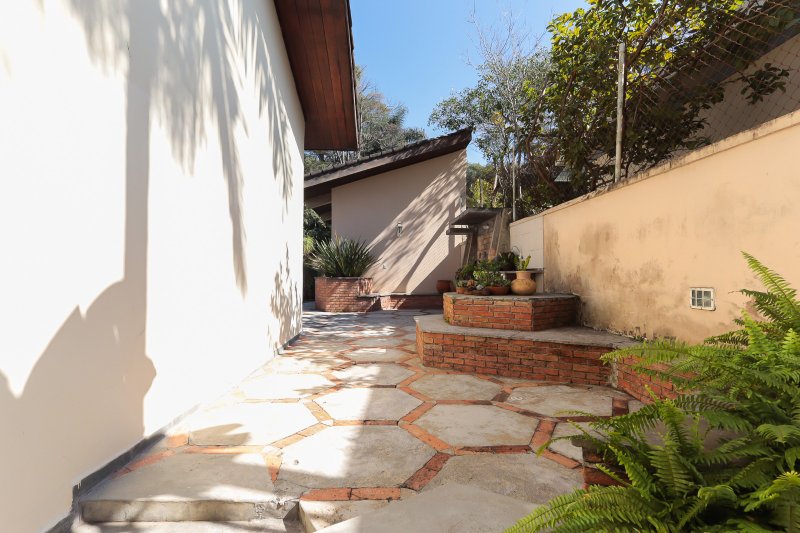 VENDA LINDA CASA – ALTO DA BOA VISTA – RUA SEM SAÍDA - Praça Antônio Guariglia Rua Alberto Hodge São Paulo - 