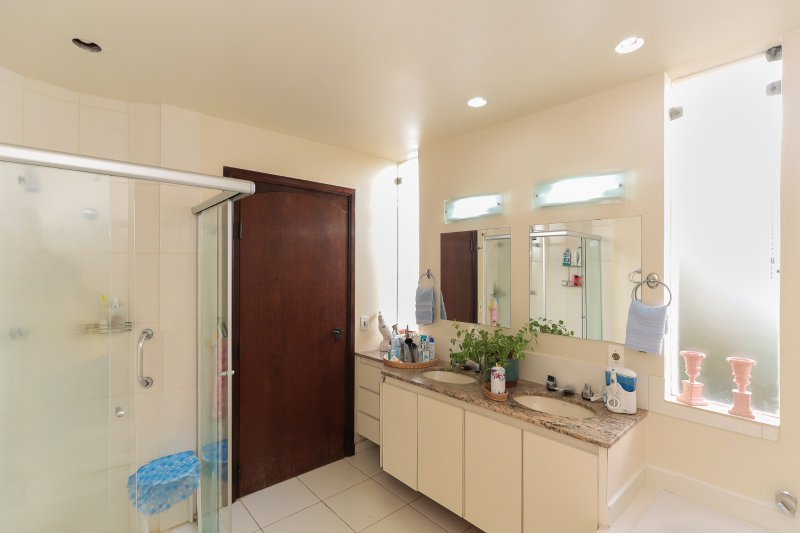 VENDA LINDA CASA – ALTO DA BOA VISTA – RUA SEM SAÍDA - Praça Antônio Guariglia Rua Alberto Hodge São Paulo - 