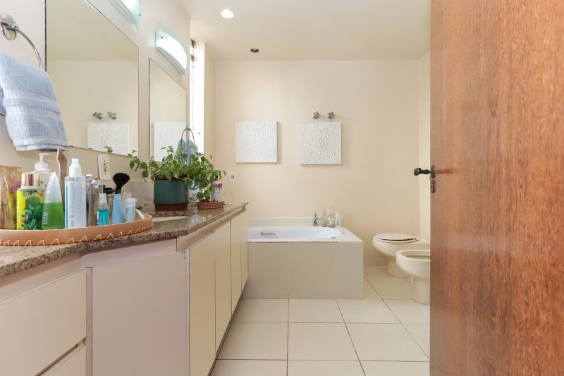 VENDA LINDA CASA – ALTO DA BOA VISTA – RUA SEM SAÍDA - Praça Antônio Guariglia Rua Alberto Hodge São Paulo - 