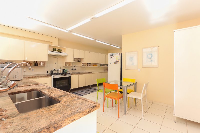 VENDA LINDA CASA – ALTO DA BOA VISTA – RUA SEM SAÍDA - Praça Antônio Guariglia Rua Alberto Hodge São Paulo - 