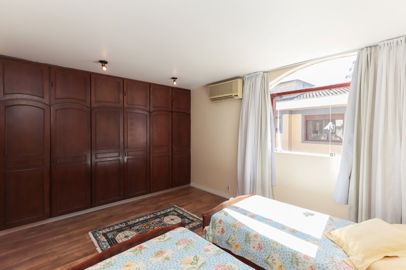 VENDA LINDA CASA – ALTO DA BOA VISTA – RUA SEM SAÍDA - Praça Antônio Guariglia Rua Alberto Hodge São Paulo - 