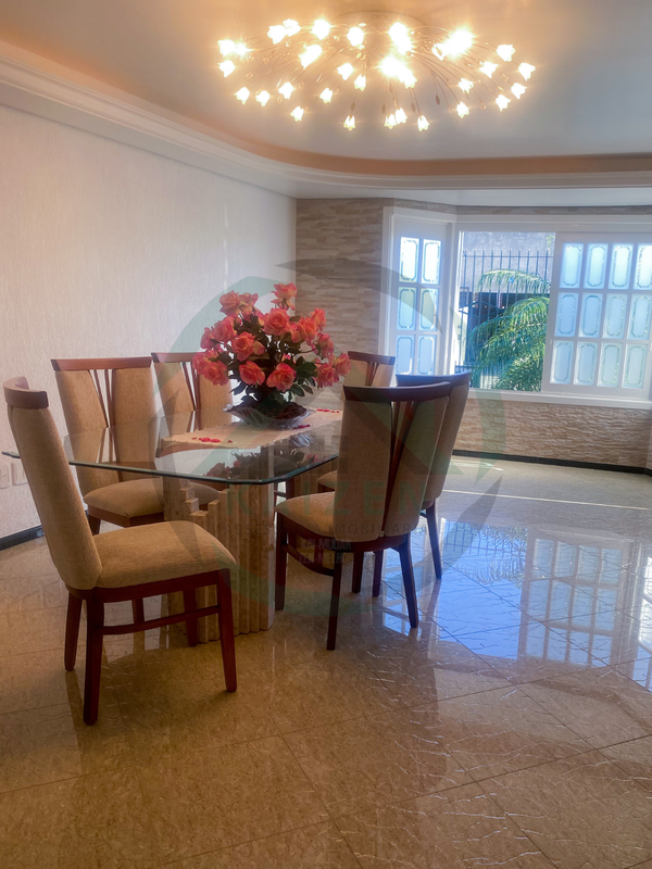 Casa com edícula e piscina á 3 min da Av Baltazar De Oliveira Garcia Rua Santo Expedito Porto Alegre - 