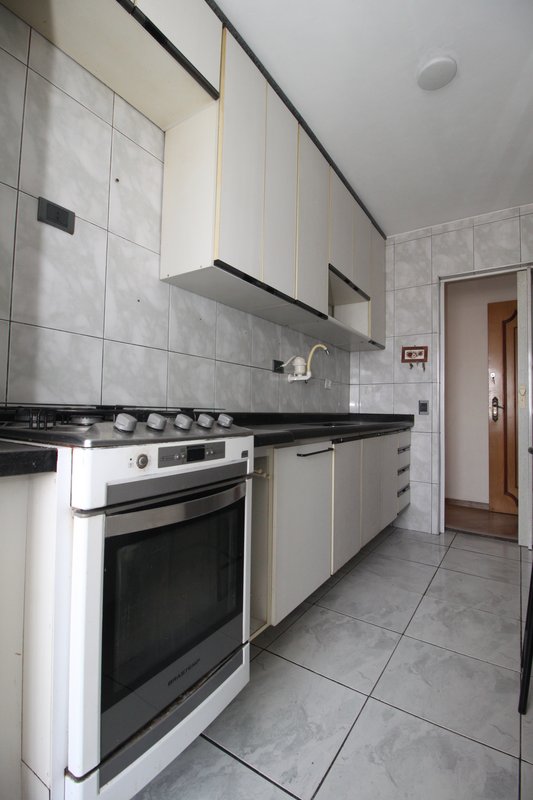 Apartamento à venda com 74m², 3 dormitórios, 02 banheiros e 01 vaga de garagem Rua Vergueiro São Paulo - 