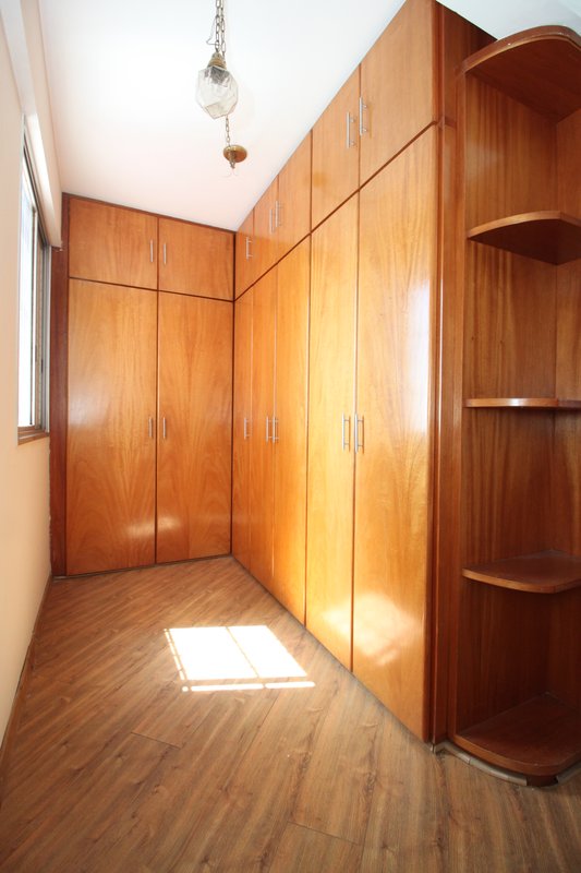 Apartamento à venda com 74m², 3 dormitórios, 02 banheiros e 01 vaga de garagem Rua Vergueiro São Paulo - 