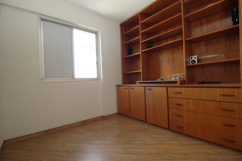 Apartamento à venda com 74m², 3 dormitórios, 02 banheiros e 01 vaga de garagem Rua Vergueiro São Paulo - 