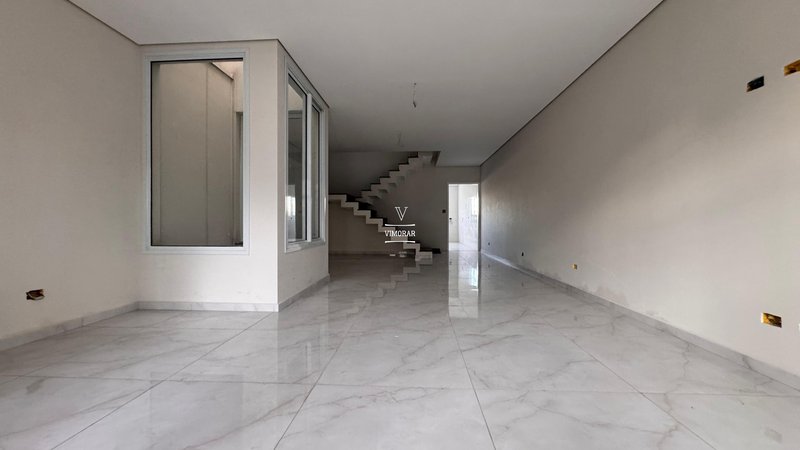 Sobrado 3 su&iacute;tes + &aacute;rea gourmet com piscina + 6 vagas de garagem  Guarulhos - 