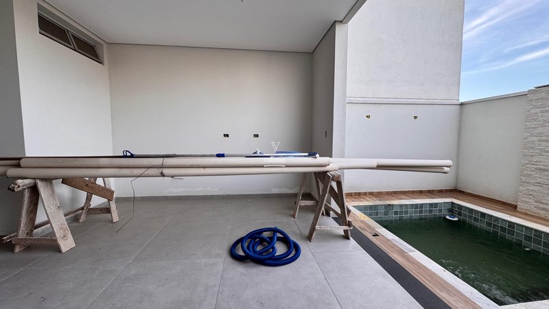 Sobrado 3 su&iacute;tes + &aacute;rea gourmet com piscina + 6 vagas de garagem  Guarulhos - 