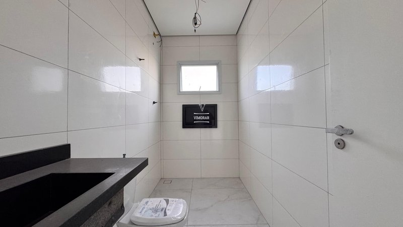 Sobrado 3 su&iacute;tes + &aacute;rea gourmet com piscina + 6 vagas de garagem  Guarulhos - 