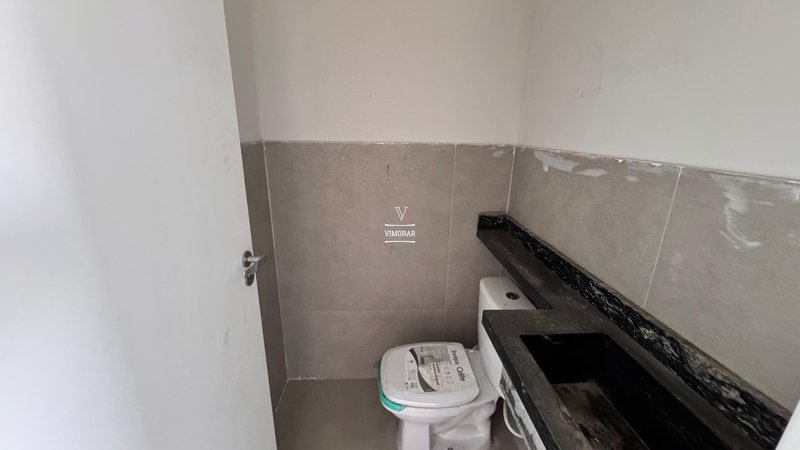 Sobrado 3 su&iacute;tes + &aacute;rea gourmet com piscina + 6 vagas de garagem  Guarulhos - 