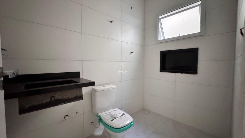 Sobrado 3 su&iacute;tes + &aacute;rea gourmet com piscina + 6 vagas de garagem  Guarulhos - 