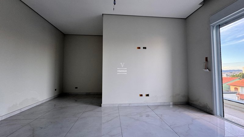 Sobrado 3 su&iacute;tes + &aacute;rea gourmet com piscina + 6 vagas de garagem  Guarulhos - 