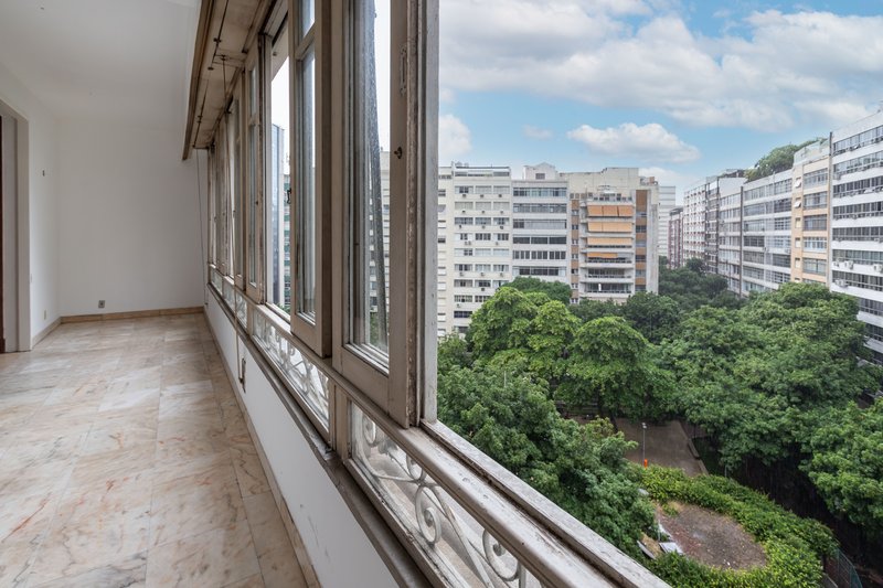 Andar alto em um dos mais desejados edifícios da Eugênio Jardim! Praça Eugênio Jardim Rio de Janeiro - 