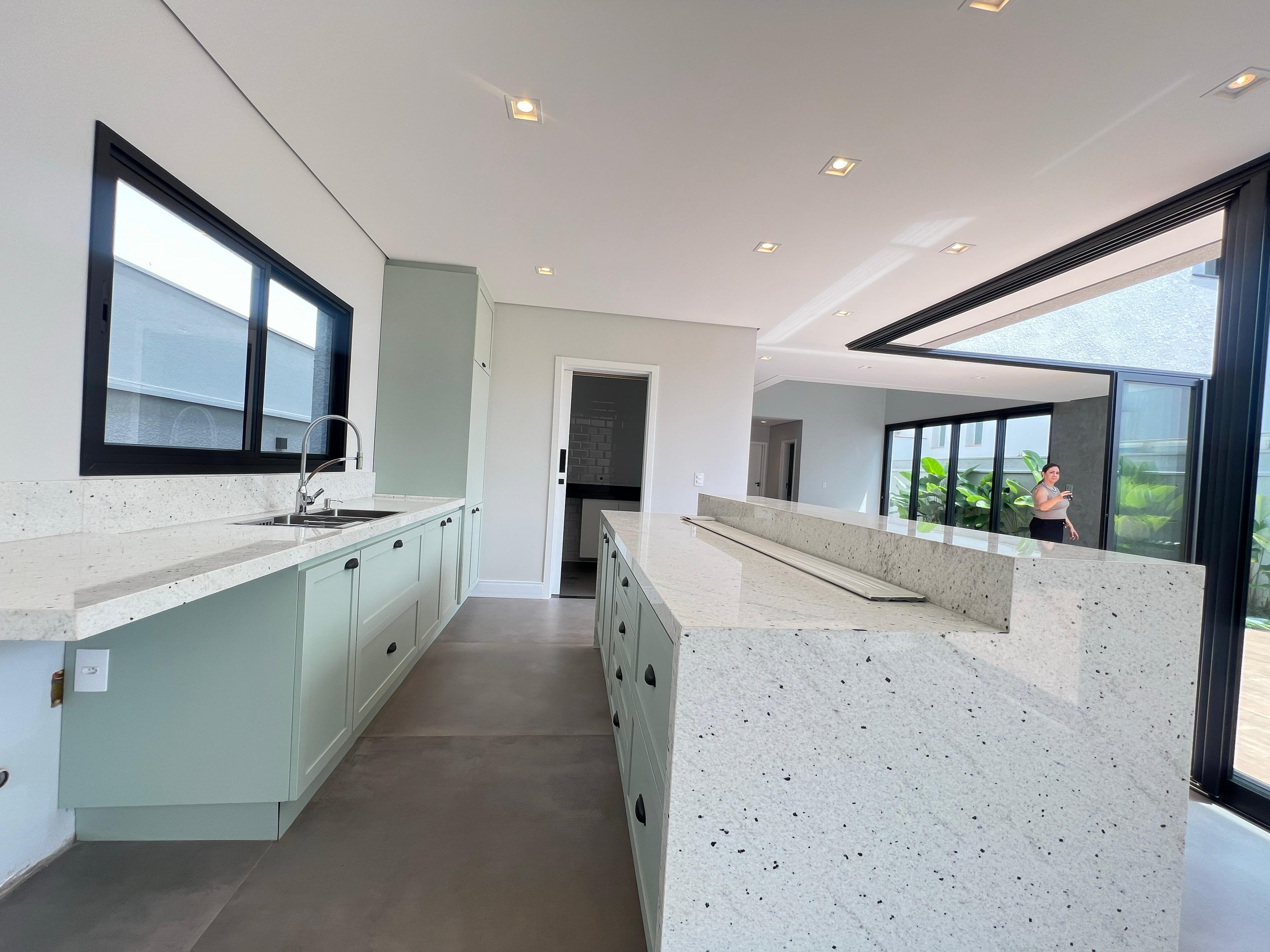 Casa com 4 dormit&oacute;rios &agrave; venda, 350 m&sup2; - Condom&iacute;nio Mont Blanc - Sorocaba - SP Rua Antônio Annunciato Sorocaba - 