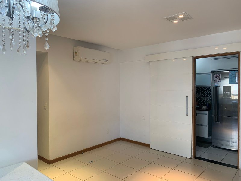 Apartamento à venda, três quartos, dependência, Armação, Salvador/BA Rua Alfredo Gomes de Oliveira Salvador - 