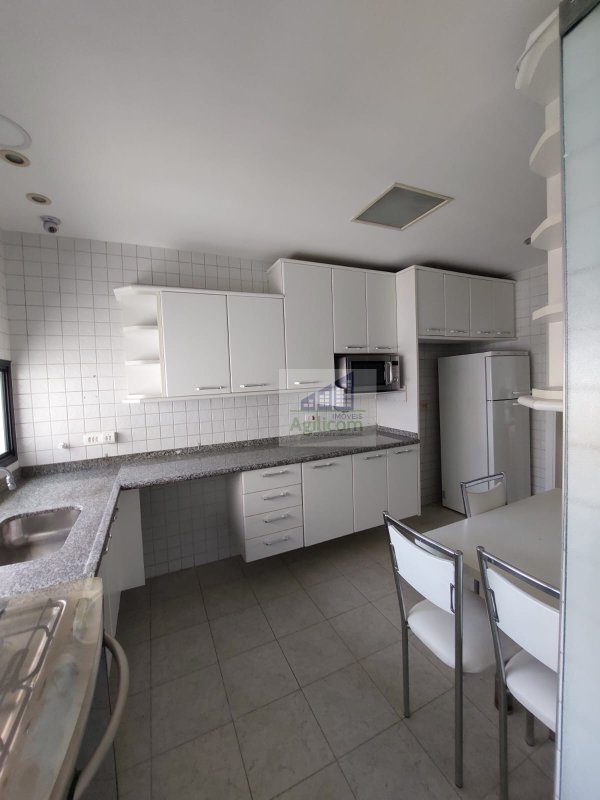 APARTAMENTO À VENDA EM MOEMA COM 3 DORMITÓRIOS Rua Tuim São Paulo - 
