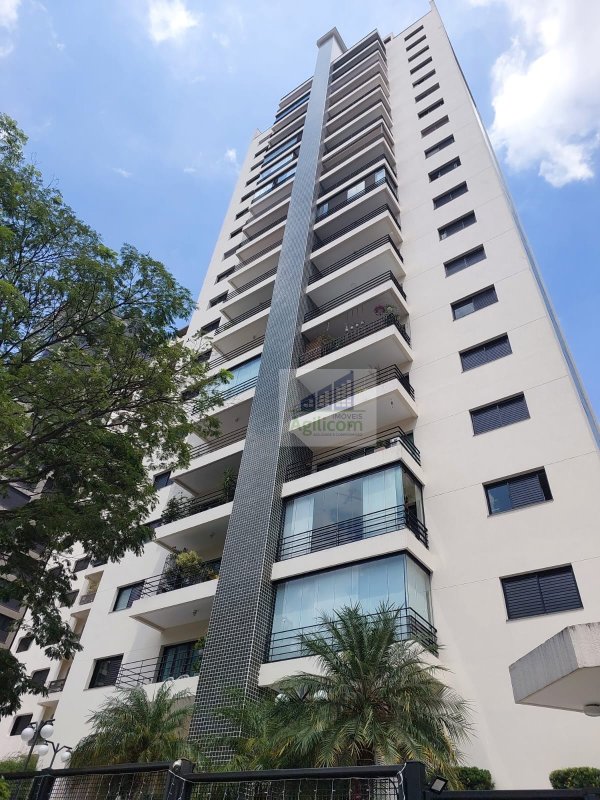 APARTAMENTO À VENDA EM MOEMA COM 3 DORMITÓRIOS Rua Tuim São Paulo - 