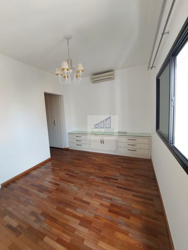 APARTAMENTO À VENDA EM MOEMA COM 3 DORMITÓRIOS Rua Tuim São Paulo - 
