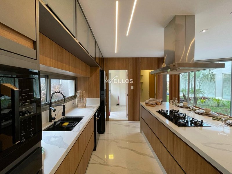 Casa térrea  a poucos passos do mar à venda, 6 dormitórios , 328 m² por R$ 10.900.000 Alameda Açaí Bertioga - 