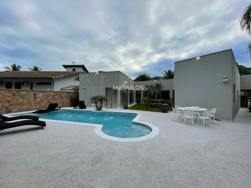 Casa térrea  a poucos passos do mar à venda, 6 dormitórios , 328 m² por R$ 10.900.000 Alameda Açaí Bertioga - 