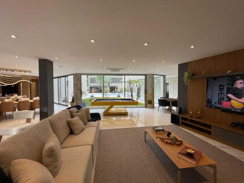 Casa térrea  a poucos passos do mar à venda, 6 dormitórios , 328 m² por R$ 10.900.000 Alameda Açaí Bertioga - 