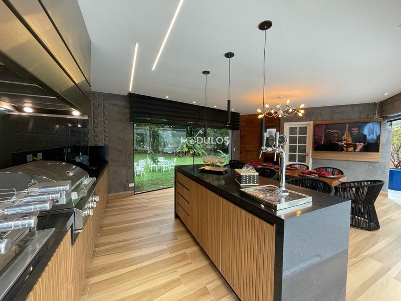 Casa térrea  a poucos passos do mar à venda, 6 dormitórios , 328 m² por R$ 10.900.000 Alameda Açaí Bertioga - 