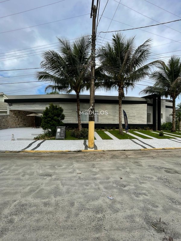 Casa térrea  a poucos passos do mar à venda, 6 dormitórios , 328 m² por R$ 10.900.000 Alameda Açaí Bertioga - 