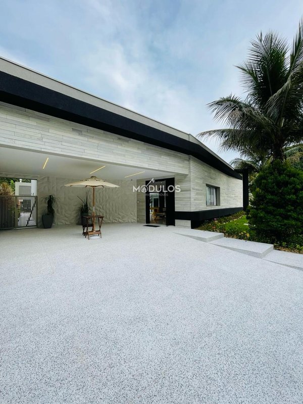Casa térrea  a poucos passos do mar à venda, 6 dormitórios , 328 m² por R$ 10.900.000 Alameda Açaí Bertioga - 