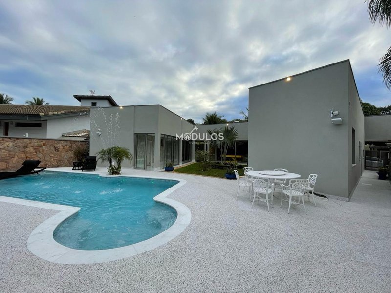 Casa térrea  a poucos passos do mar à venda, 6 dormitórios , 328 m² por R$ 10.900.000 Alameda Açaí Bertioga - 