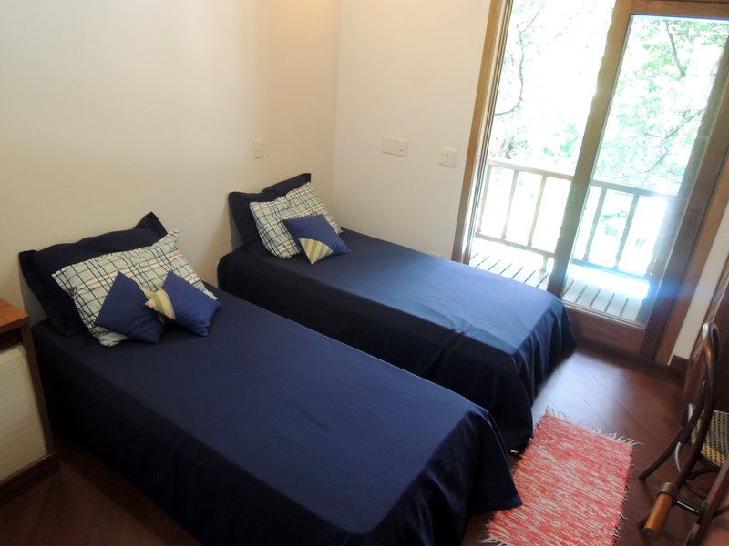 Em Alphaville, Casa Residencial 3,  um jardim no paraíso Alameda Cananéia Santana de Parnaíba - 