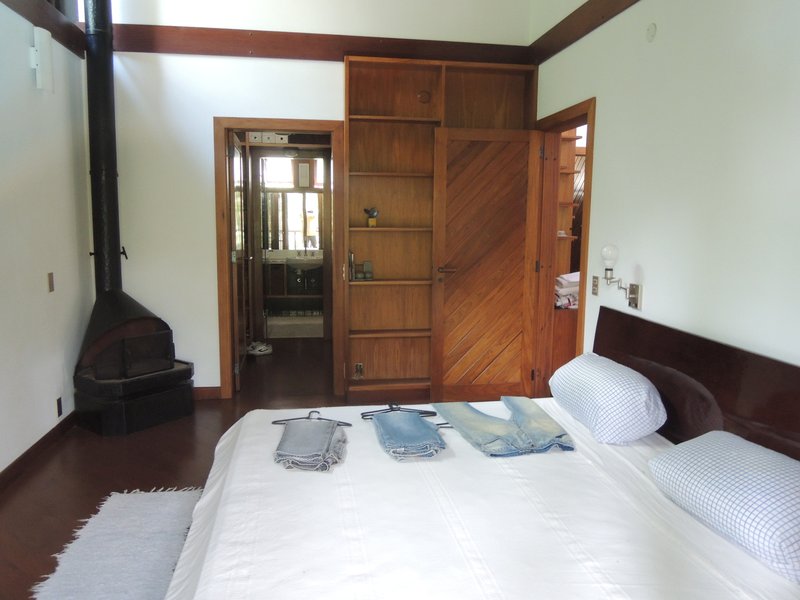 Em Alphaville, Casa Residencial 3,  um jardim no paraíso Alameda Cananéia Santana de Parnaíba - 