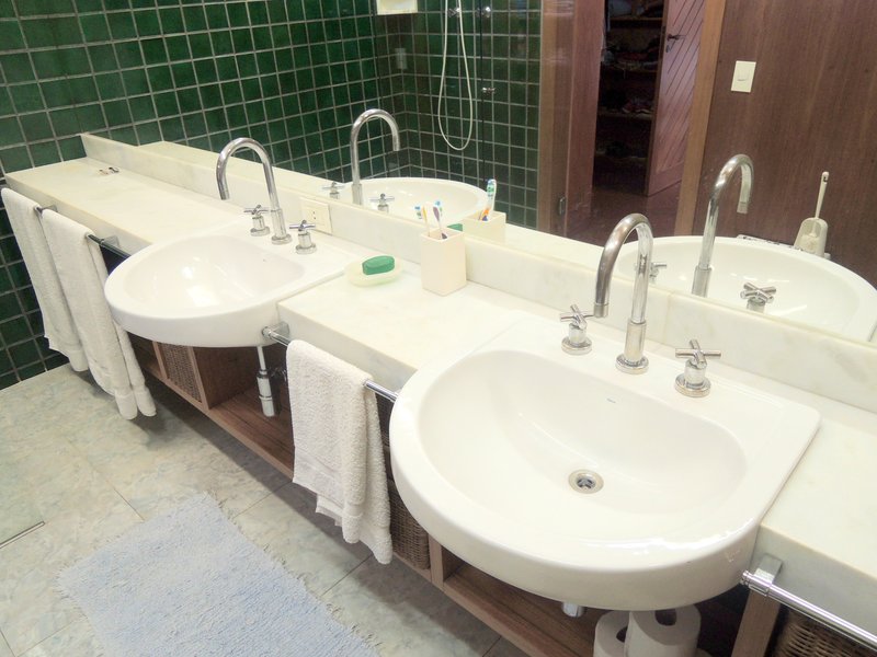Em Alphaville, Casa Residencial 3,  um jardim no paraíso Alameda Cananéia Santana de Parnaíba - 