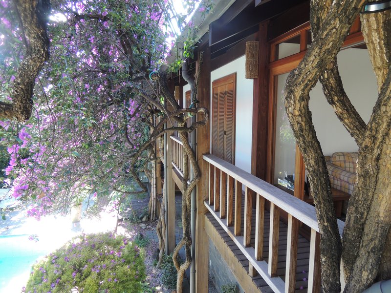 Em Alphaville, Casa Residencial 3,  um jardim no paraíso Alameda Cananéia Santana de Parnaíba - 