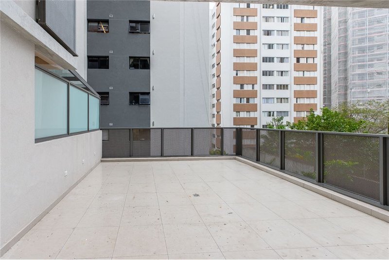 Apartamento Garden com 1 dormitório 69m² dos Arapanés São Paulo - 